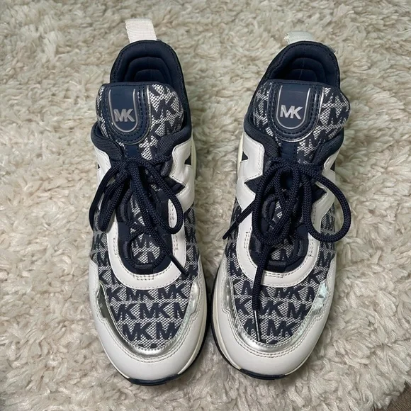 Michael Kors Olympia Monogram Sneakers. Women’s size 7 - Picture 7 of 7